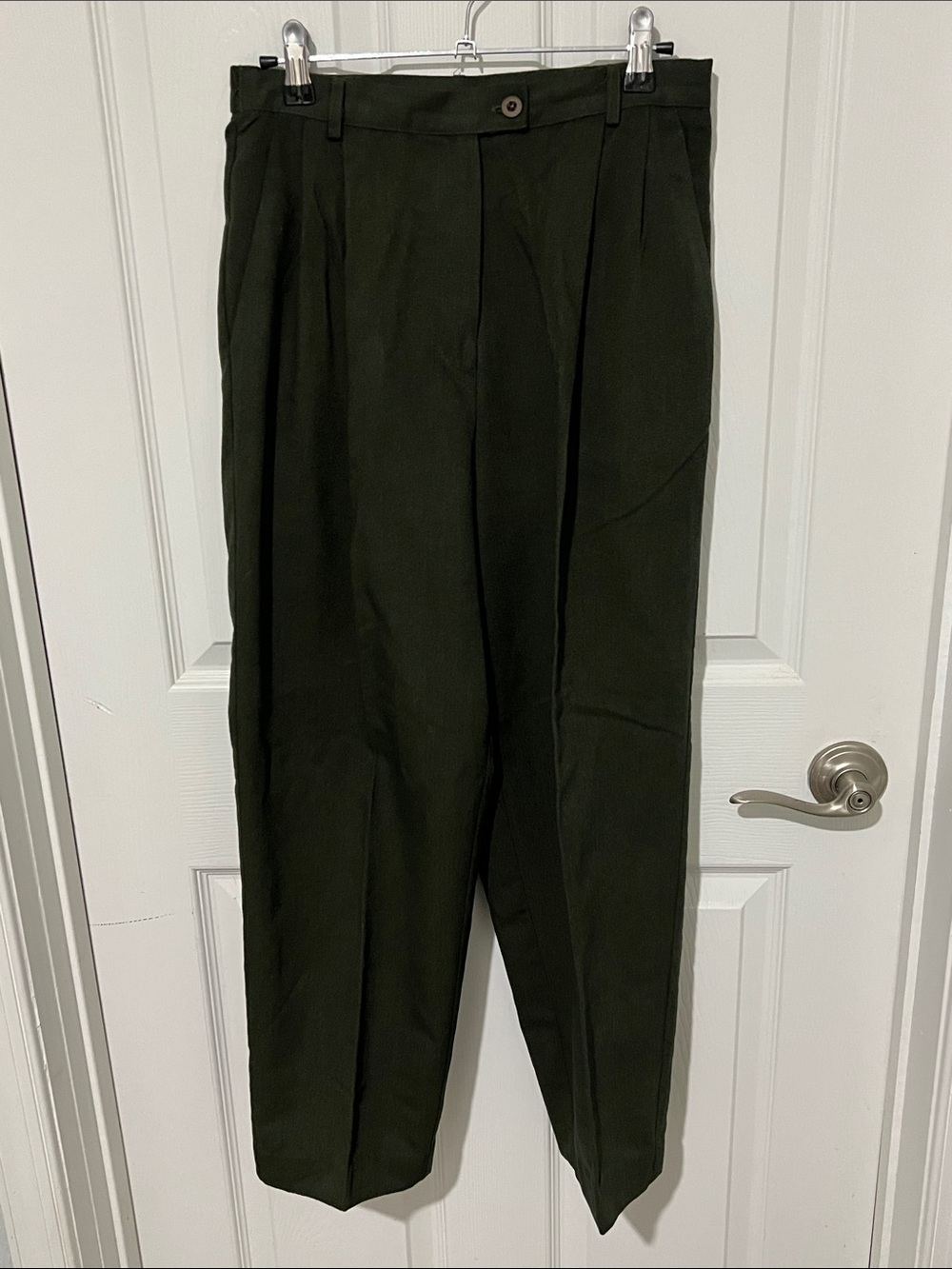 Classic High-Waist Pleated Women's Trousers in Dark Olive